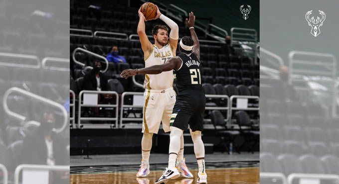 NBA: Antetokounmpo propels Bucks over Mavs