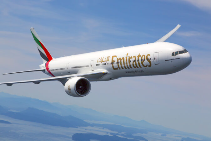 Emirates Airlines reprend ses vols vers certaines villes des États-Unis, Qatar Airways et Etihad pour poursuivre ses opérations