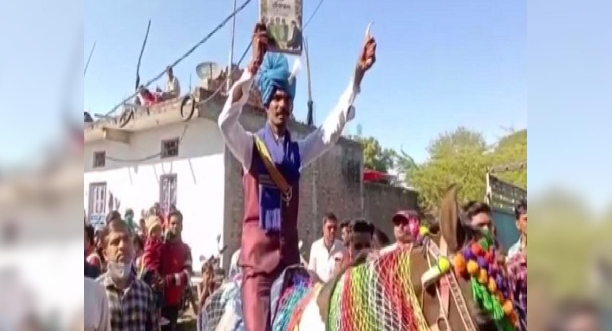 Dalit groom takes out wedding procession under police watch in MP