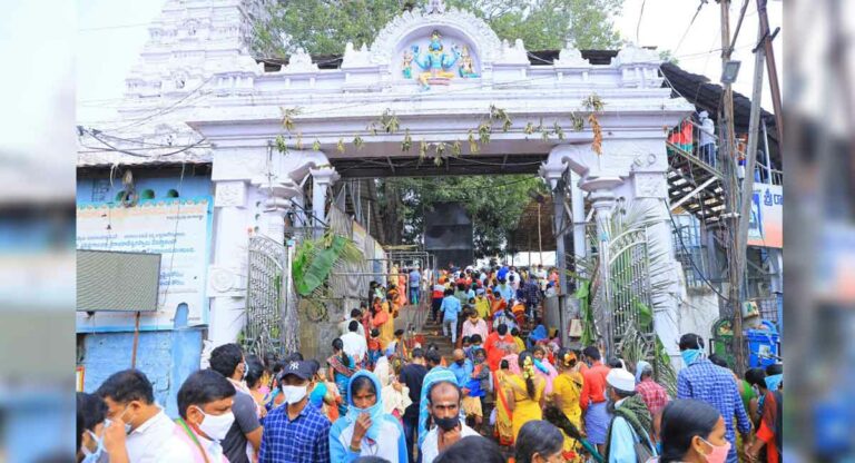 Vemulawada temple teems with devotees