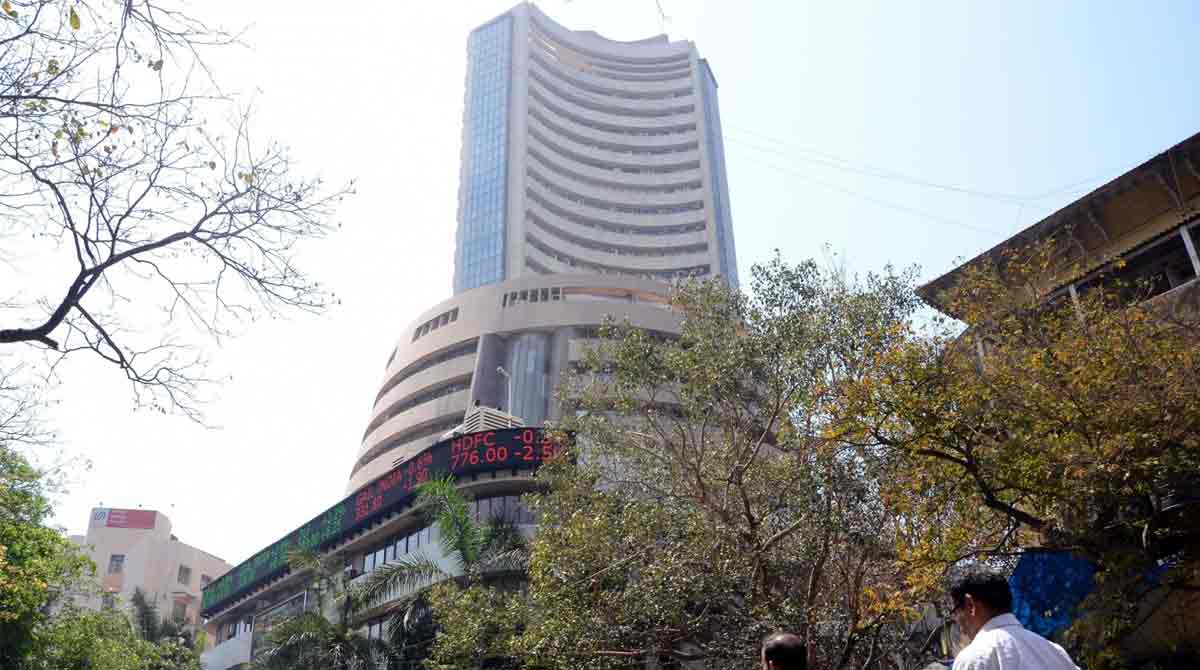 sensex recovers over 300 pts tracking steady asian peers